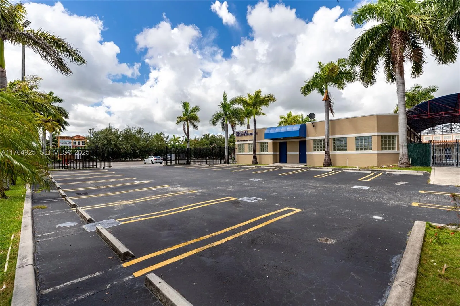 Foto de propiedad en 1446 N Krome Avenue, Florida City, FL 33034 Florida City con MLS# 