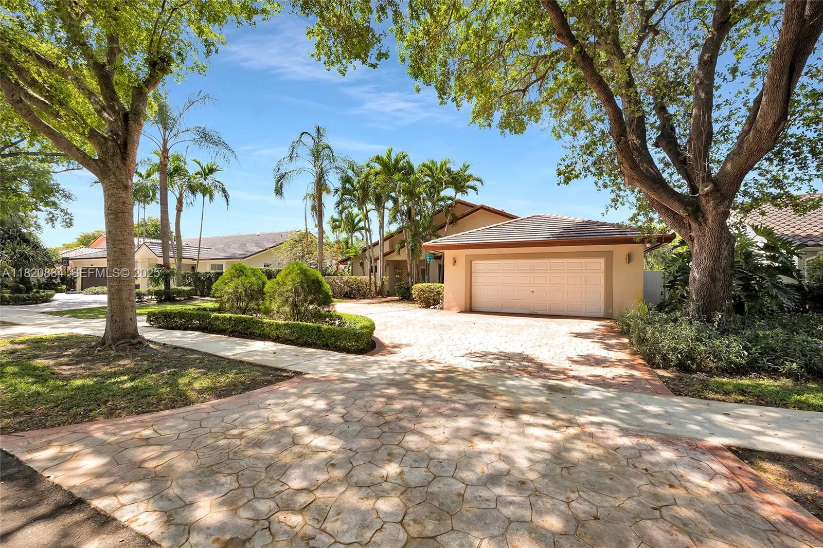 Vendido 14460 Glencairn Road, Miami Lakes, FL 33016, Miami Lakes, FL 33016