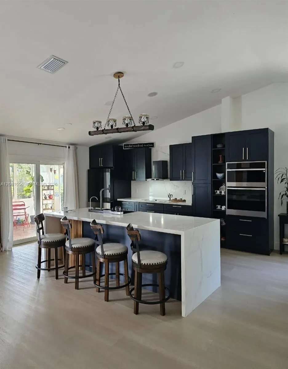 Foto de propiedad en 145 Waterway Road 0, Royal Palm Beach, FL 33411 Royal Palm Beach con MLS# 