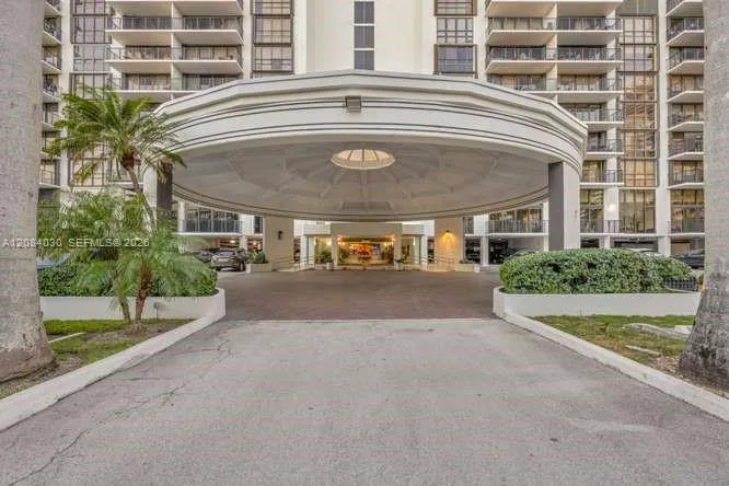 En Venta 1450 Brickell Bay Drive 511, Miami, FL 33131, Miami, FL 33131