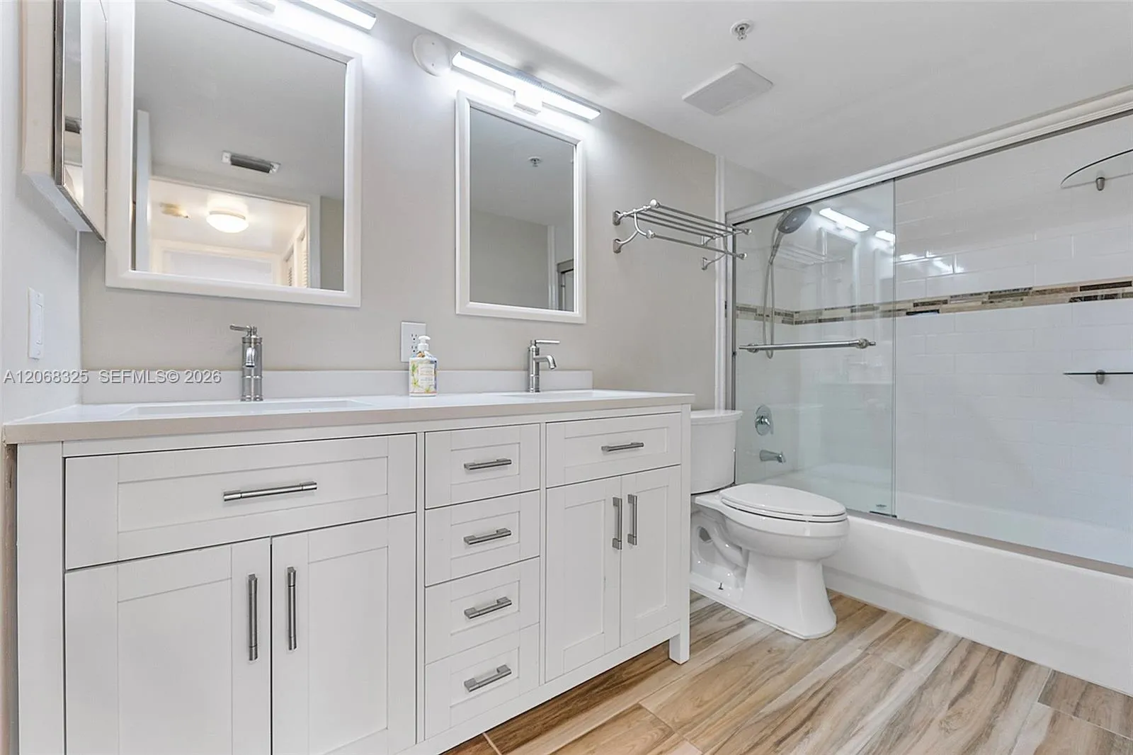Foto de propiedad en 1450 SE 3rd Avenue 201, Dania Beach, FL 33004 Dania Beach con MLS# 
