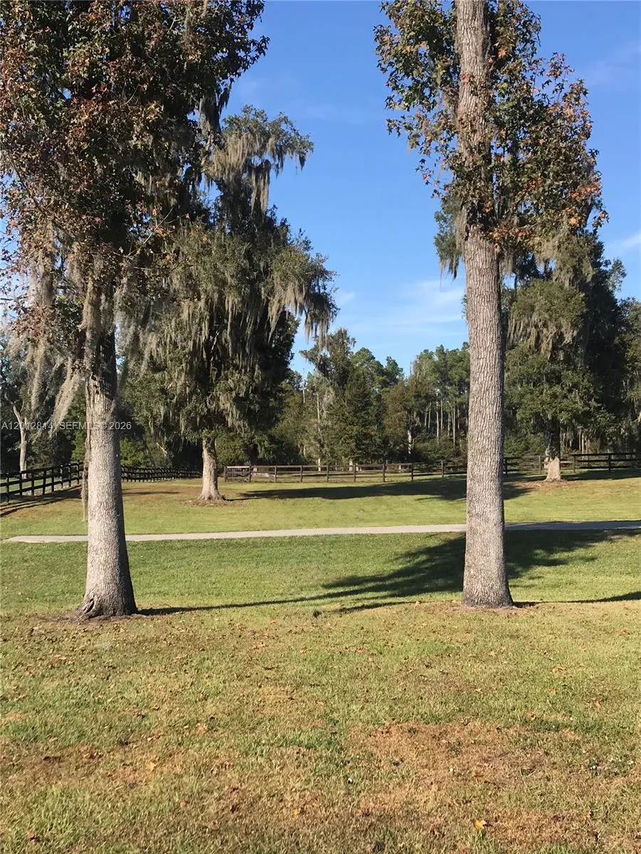 Foto de propiedad en 14500 N Hwy 27, Ocala, FL 34482 Ocala con MLS# 
