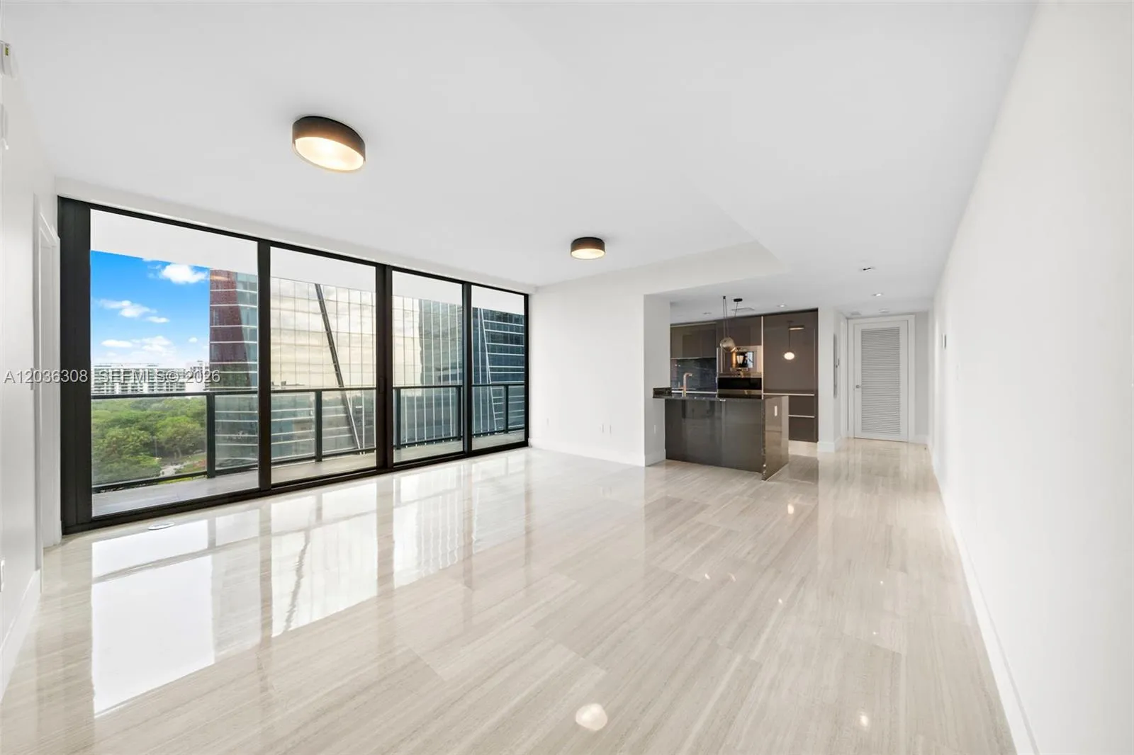 Foto de propiedad en 1451 Brickell Avenue 1005, Miami, FL 33131 Miami con MLS# 