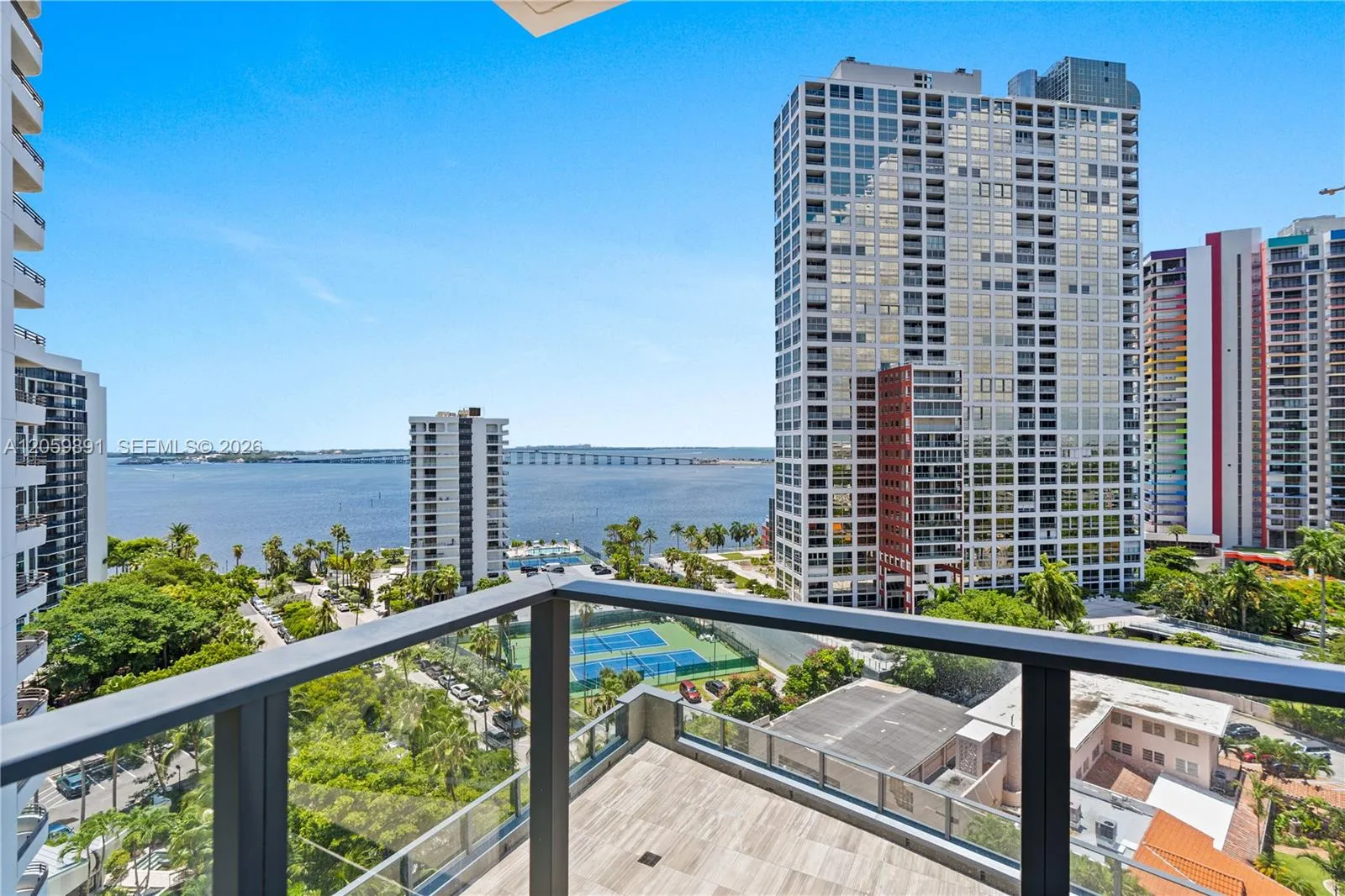 Foto de propiedad en 1451 Brickell Avenue 1103, Miami, FL 33131 Miami con MLS# 