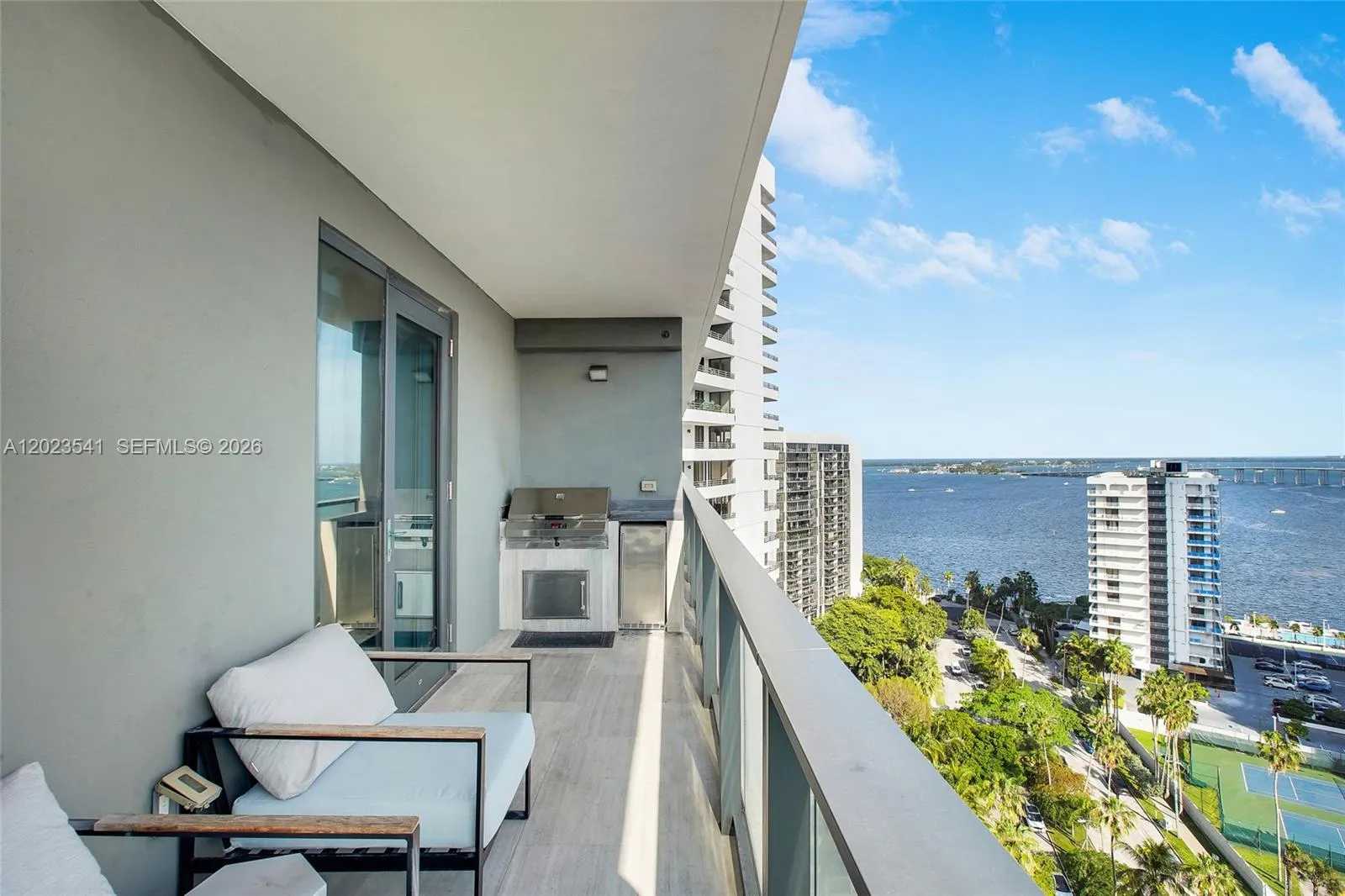 Foto de propiedad en 1451 Brickell Avenue 1604, Miami, FL 33131 Miami con MLS# 