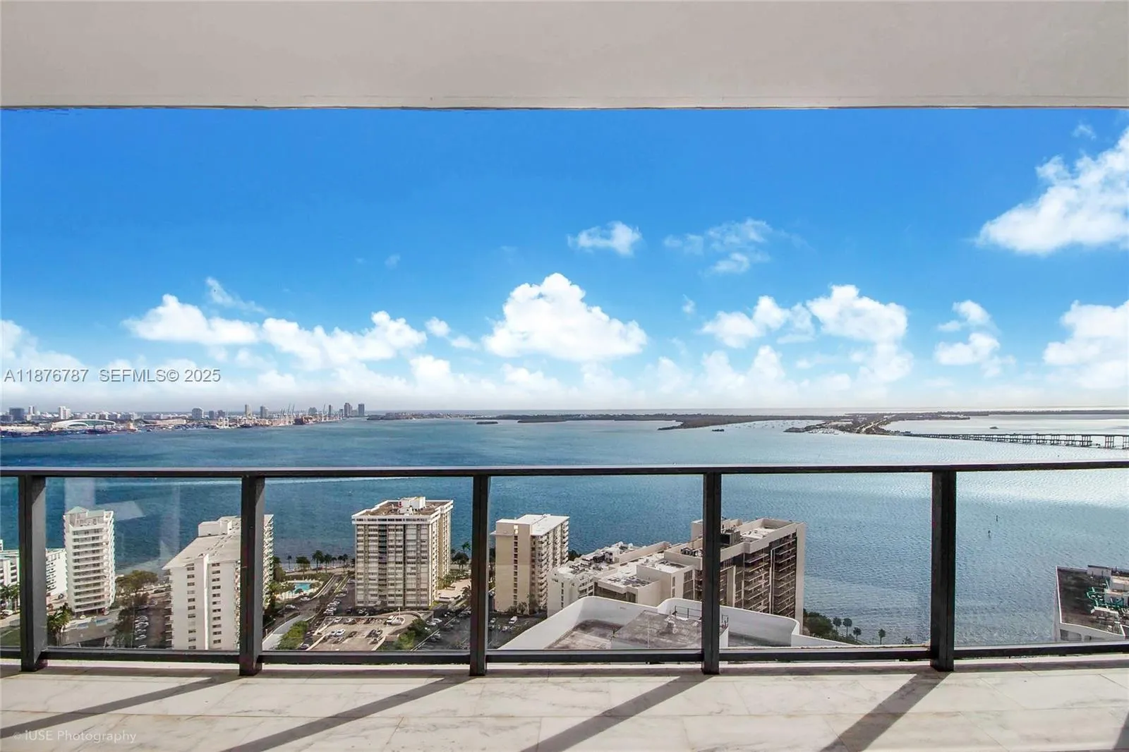 Foto de propiedad en 1451 Brickell Avenue 3102, Miami, FL 33131 Miami con MLS# 