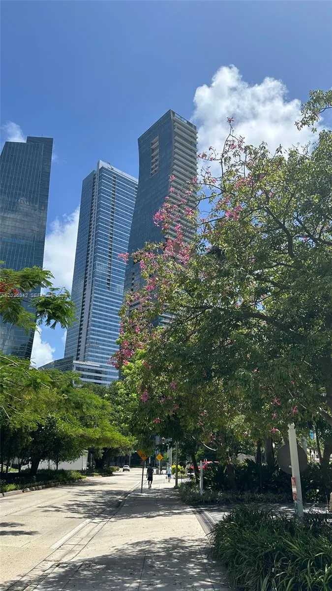 Foto de propiedad en 1451 Brickell Avenue 3804, Miami, FL 33131 Miami con MLS# 
