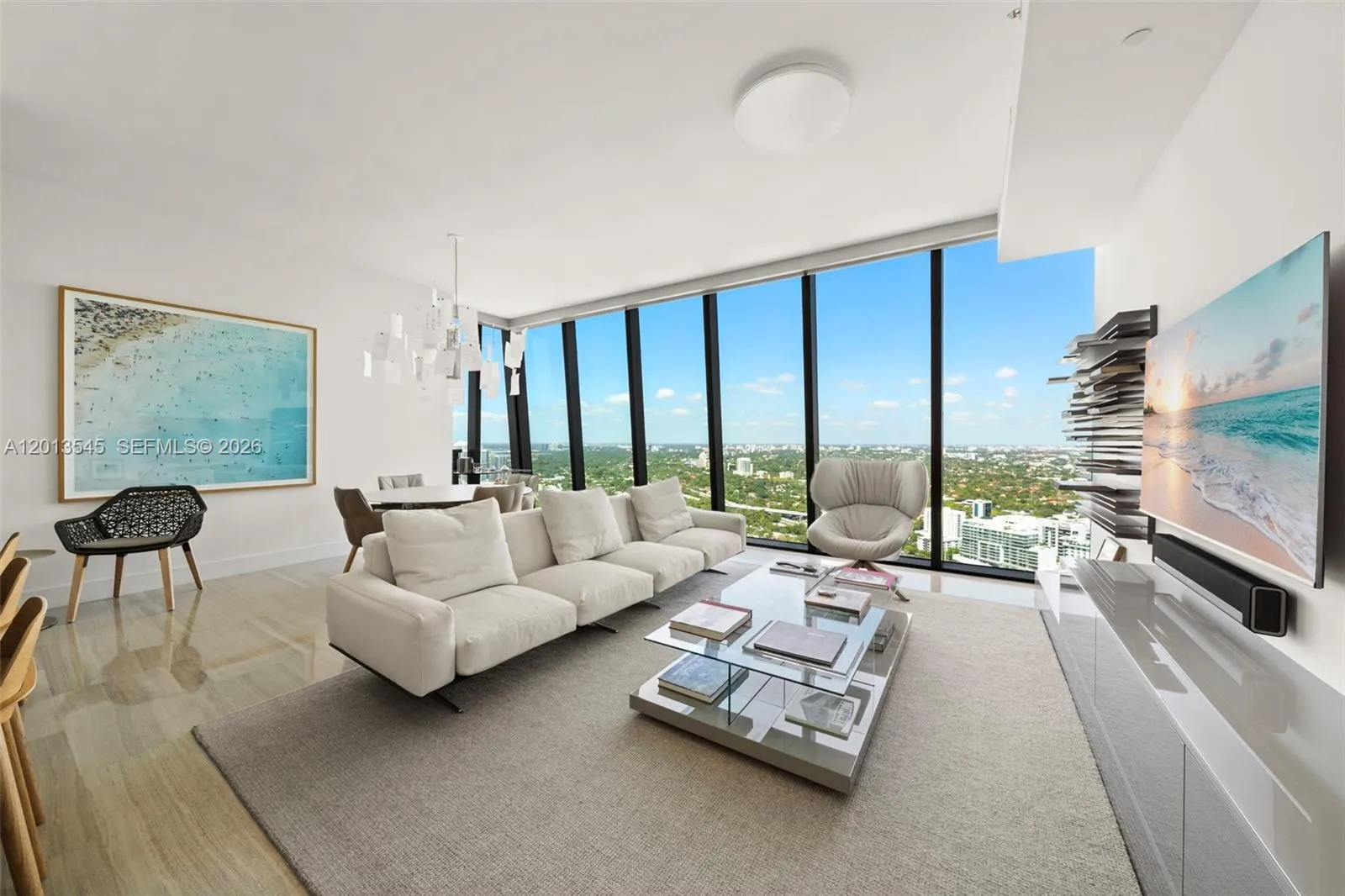 Foto de propiedad en 1451 Brickell Avenue 4103, Miami, FL 33131 Miami con MLS# 