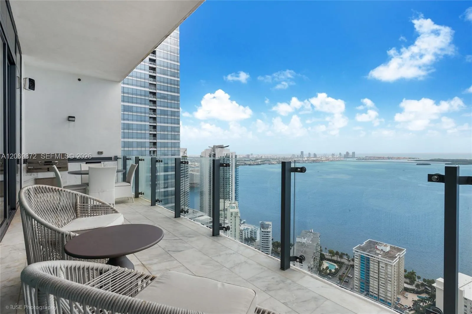 Foto de propiedad en 1451 Brickell Avenue 4801, Miami, FL 33131 Miami con MLS# 