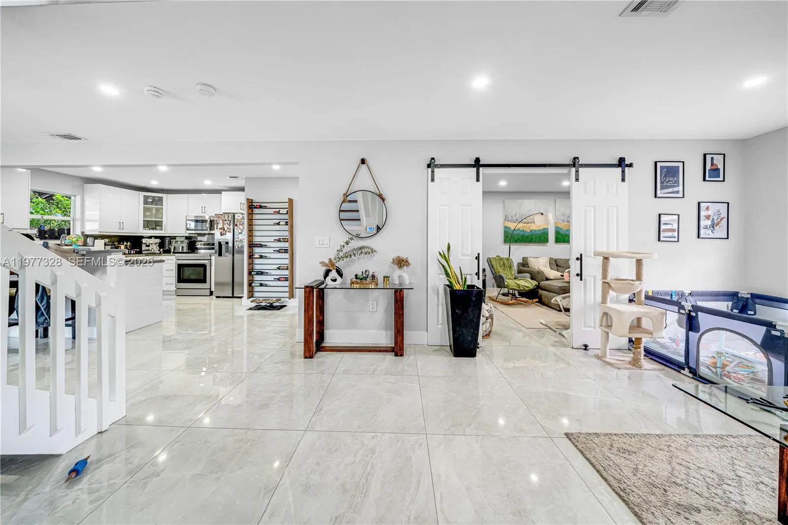 Foto de propiedad en 14531 SW 127th Court, Miami, FL 33186 Miami con MLS# 