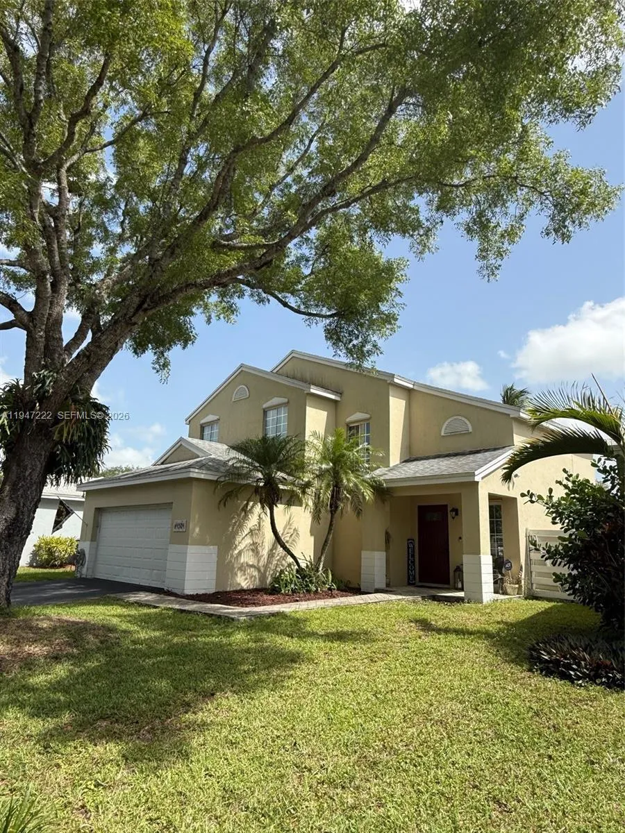 Foto de propiedad en 14534 SW 144th Terrace, Miami, FL 33186 Miami con MLS# 