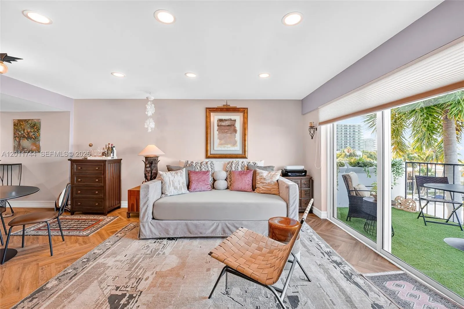Foto de propiedad en 1455 West Avenue 501, Miami Beach, FL 33139 Miami Beach con MLS# 