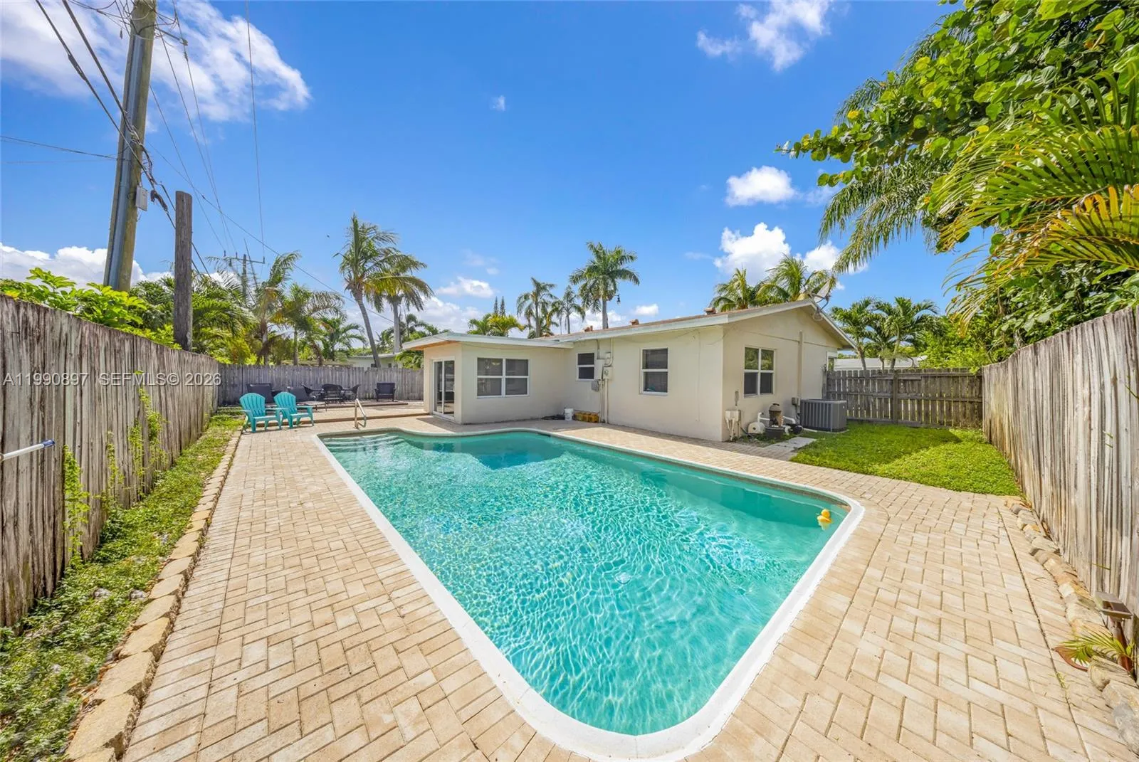 Foto de propiedad en 1460 NE 30th Court, Pompano Beach, FL 33064 Pompano Beach con MLS# 
