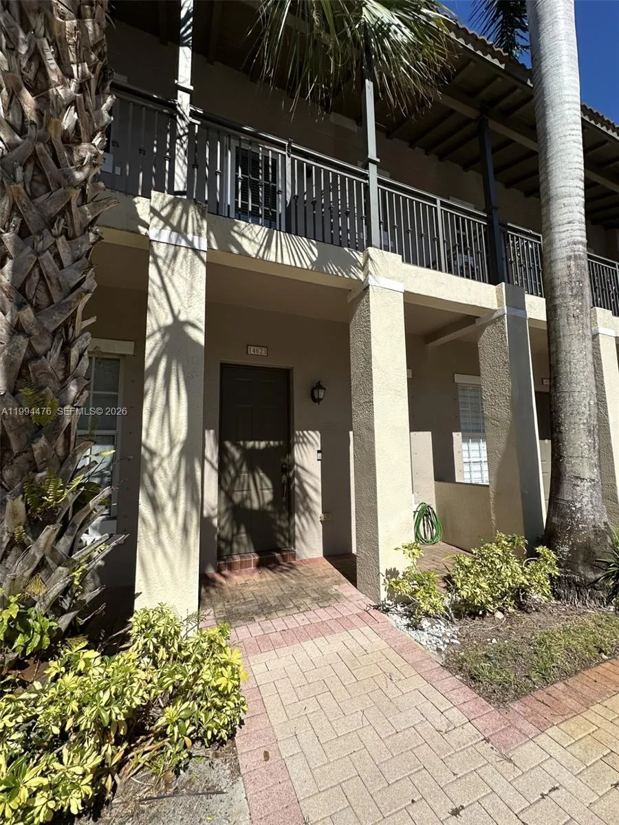 Alquilada 14623 SW 7th Street 4-12, Pembroke Pines, FL 33027, Pembroke Pines, FL 33027