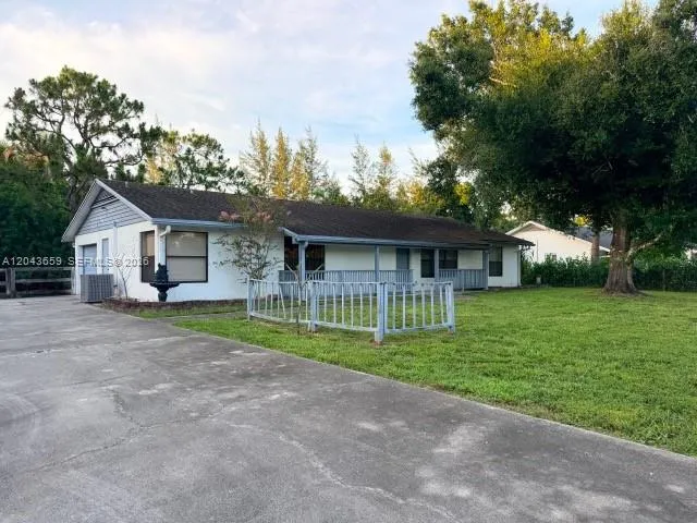 Foto de propiedad en 14661 Flamingo Road, Loxahatchee, FL 33470 Loxahatchee con MLS# 