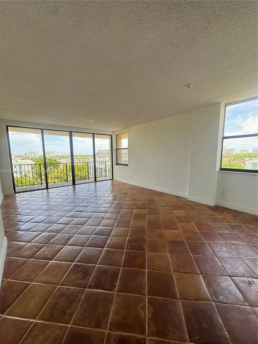 Vendido 1470 NE 123rd Street A701, North Miami, FL 33161, North Miami, FL 33161