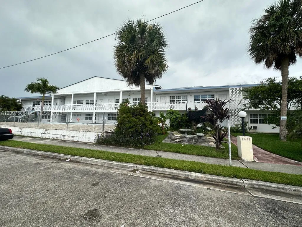 En Renta 1471 NE 170th Street 121A, North Miami Beach, FL 33162, North Miami Beach, FL 33162