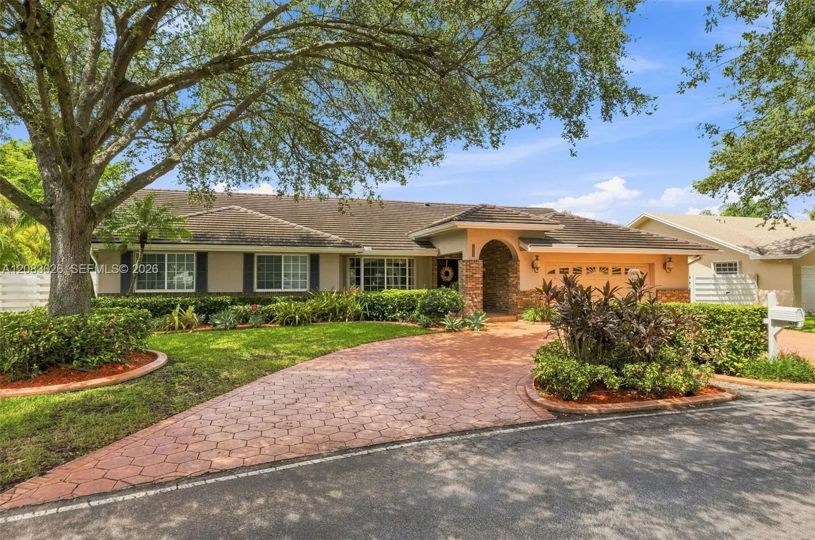 En Venta 14712 SW 139th Court, Miami, FL 33186, Miami, FL 33186