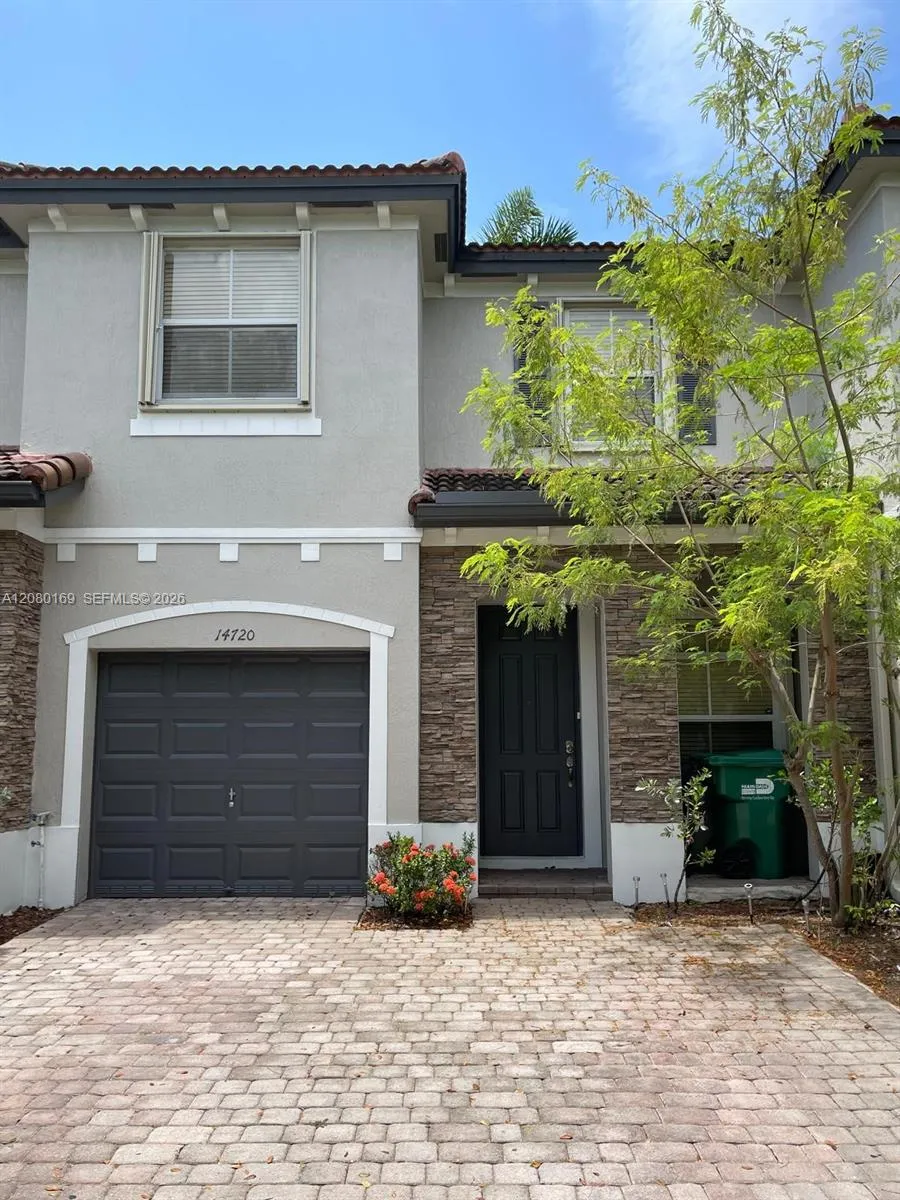 En Renta 14720 SW 25th Lane 14720, Miami, FL 33185, Miami, FL 33185