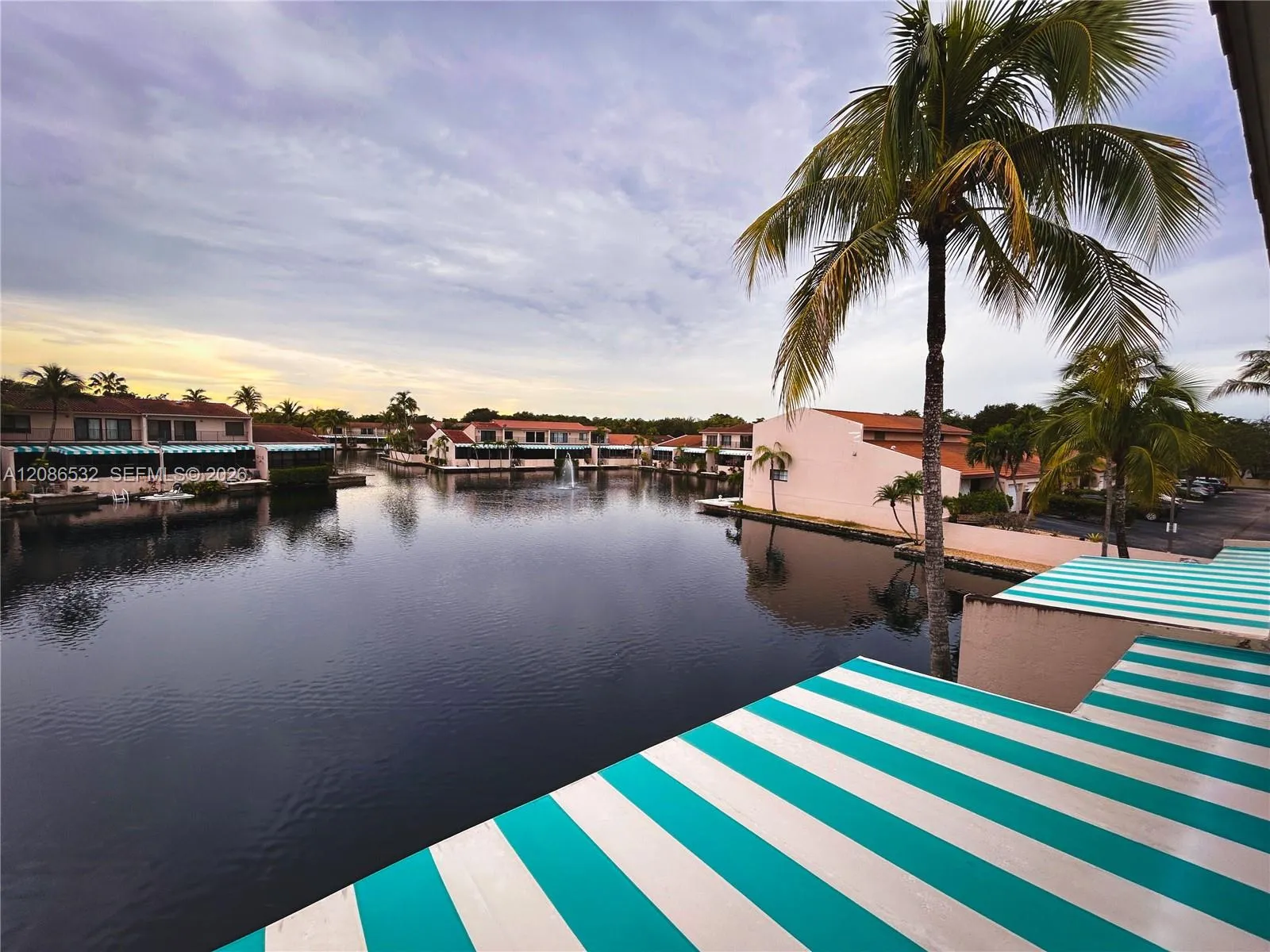 Foto de propiedad en 14740 Balgowan Road, Miami Lakes, FL 33016 Miami Lakes con MLS# 