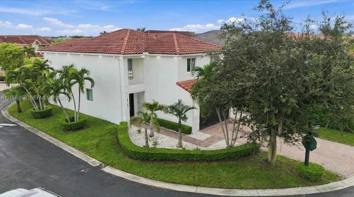 En Venta 14747 SW 132nd Court, Miami, FL 33186, Miami, FL 33186
