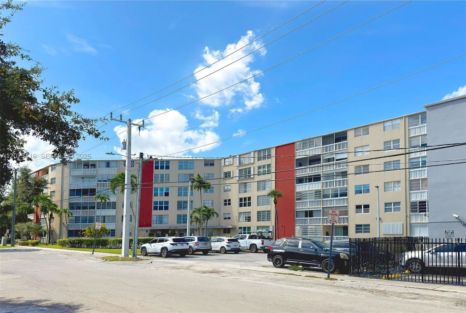 En Venta 1475 NE 125th Terrace 408H, North Miami, FL 33161, North Miami, FL 33161