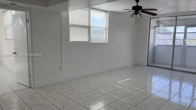 Foto de propiedad en 1475 NE 125th Terrace 414K, North Miami, FL 33161 North Miami con MLS# 