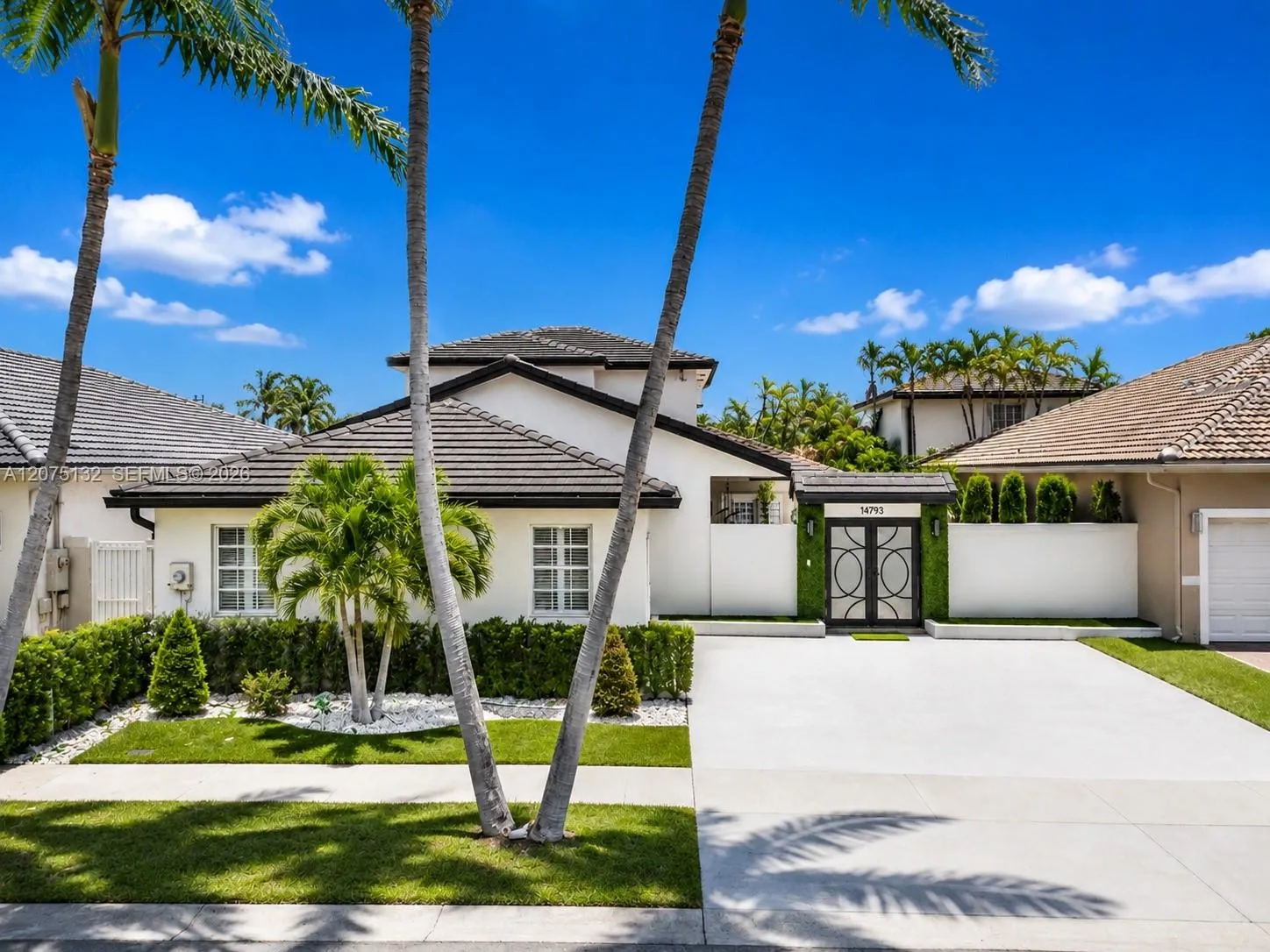 Foto de propiedad en 14793 NW 87th Place 14793, Miami Lakes, FL 33018 Miami Lakes con MLS# 