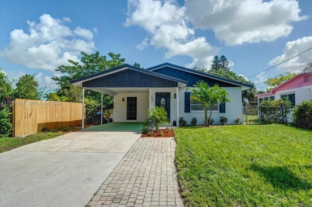 Foto de propiedad en 1480 W 36th Street, Riviera Beach, FL 33404 Riviera Beach con MLS# 