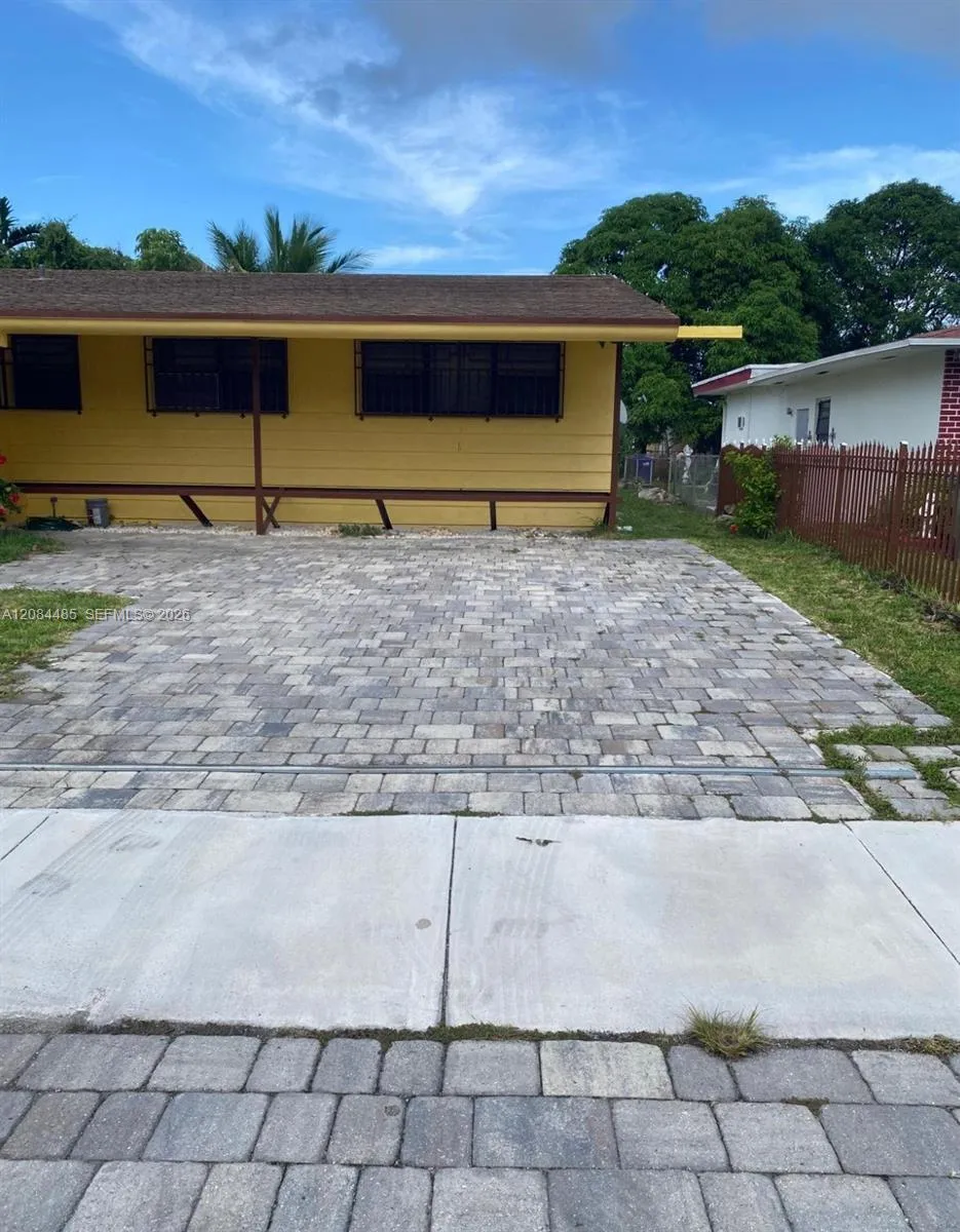 En Renta 14805 NE 10th Court B, Miami, FL 33161, Miami, FL 33161