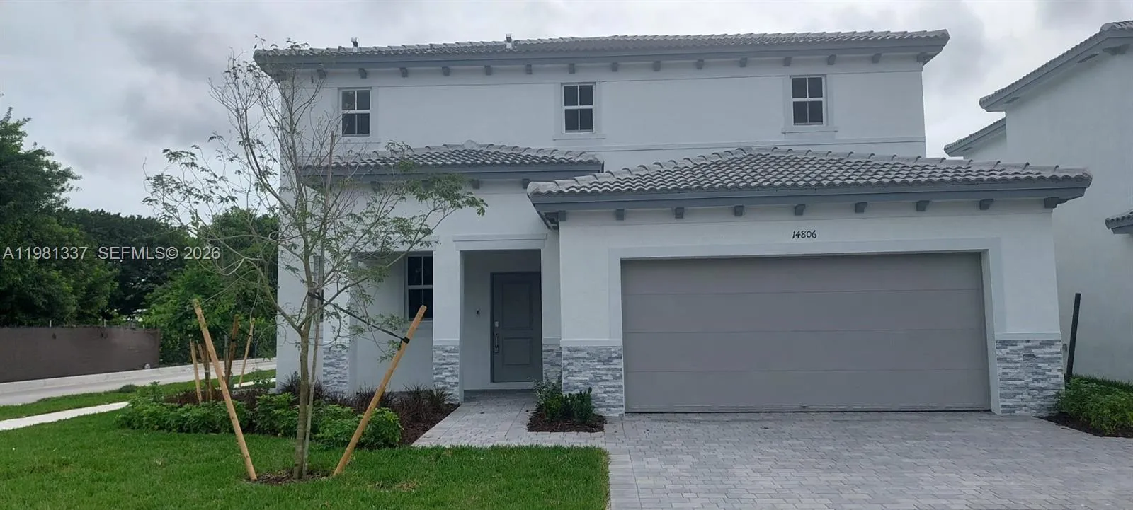 Foto de propiedad en 14806 SW 163rd Street, Miami, FL 33187 Miami con MLS# 