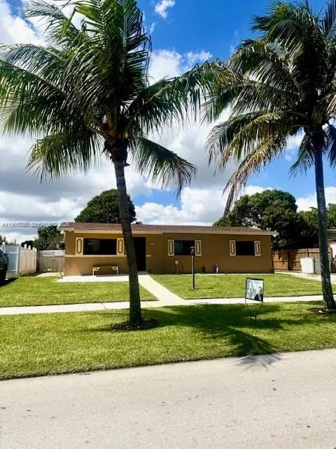 Foto de propiedad en 1481 SW 7th Terrace, Deerfield Beach, FL 33441 Deerfield Beach con MLS# 