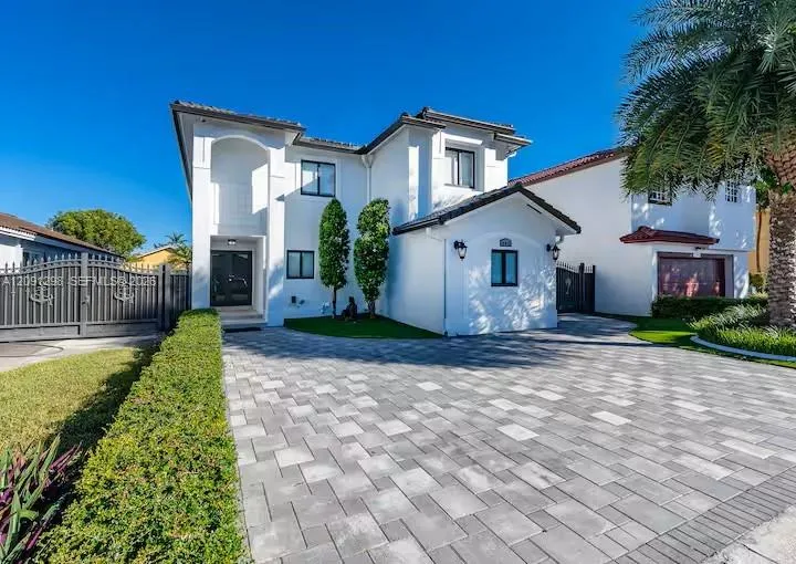 Foto de propiedad en 14813 SW 139th Street 0, Miami, FL 33196 Miami con MLS# 