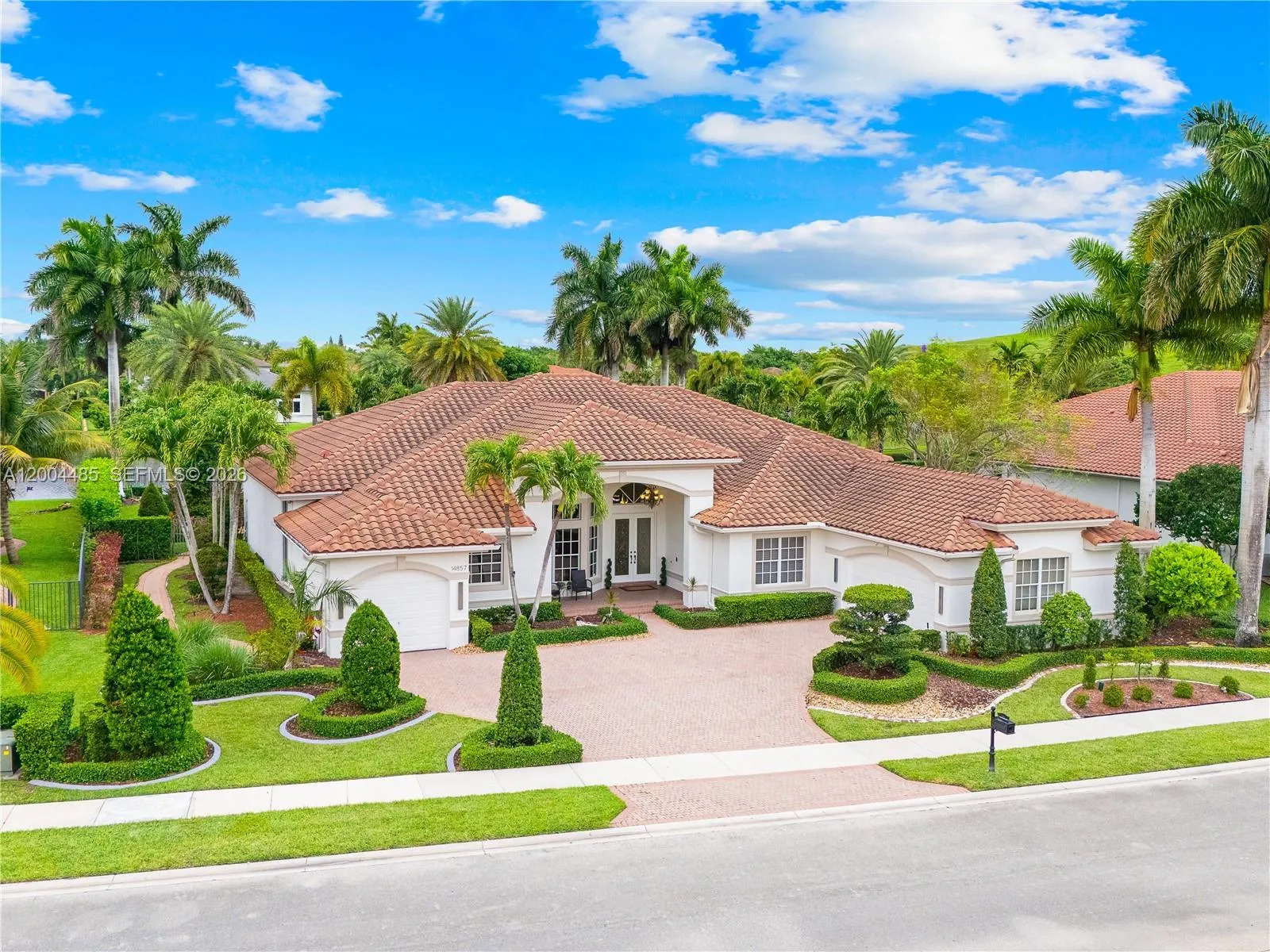 Foto de propiedad en 14857 SW 38th Street, Davie, FL 33331 Davie con MLS# 