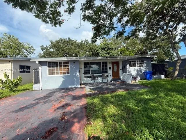 Foto de propiedad en 149 SW 67th Terrace, Pembroke Pines, FL 33023 Pembroke Pines con MLS# 