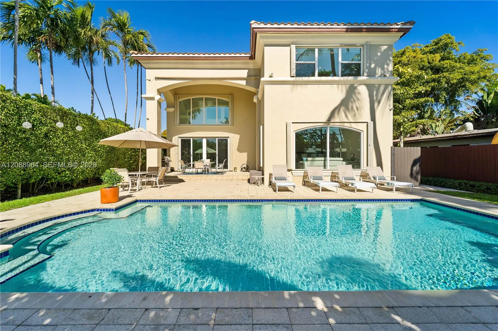 En Venta 1490 Cleveland Road, Miami Beach, FL 33141, Miami Beach, FL 33141
