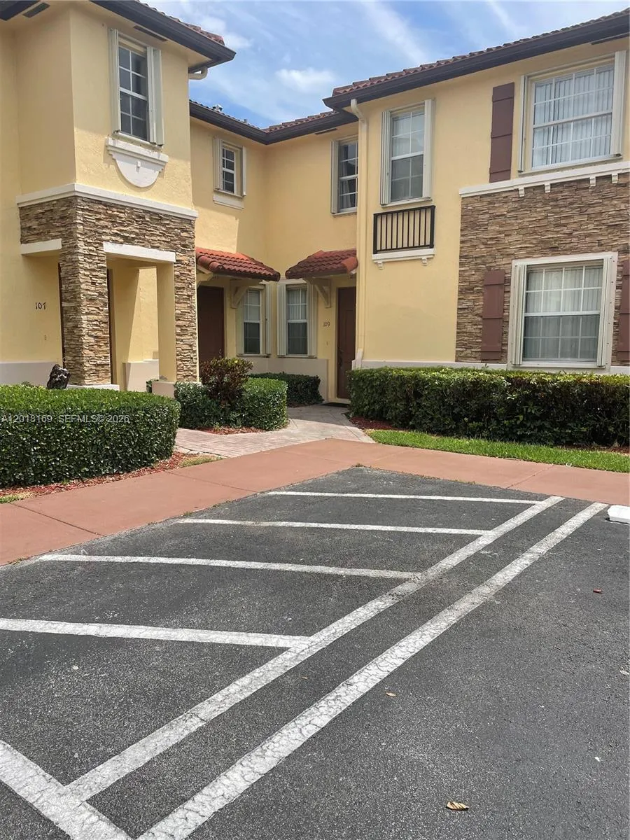 Alquilada 1490 NE 33rd Avenue 109-13, Homestead, FL 33033, Homestead, FL 33033