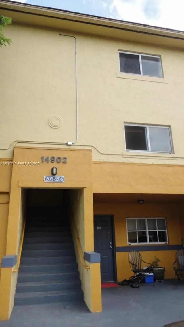 Foto de propiedad en 14902 SW 82nd Lane 13-206, Miami, FL 33193 Miami con MLS# 