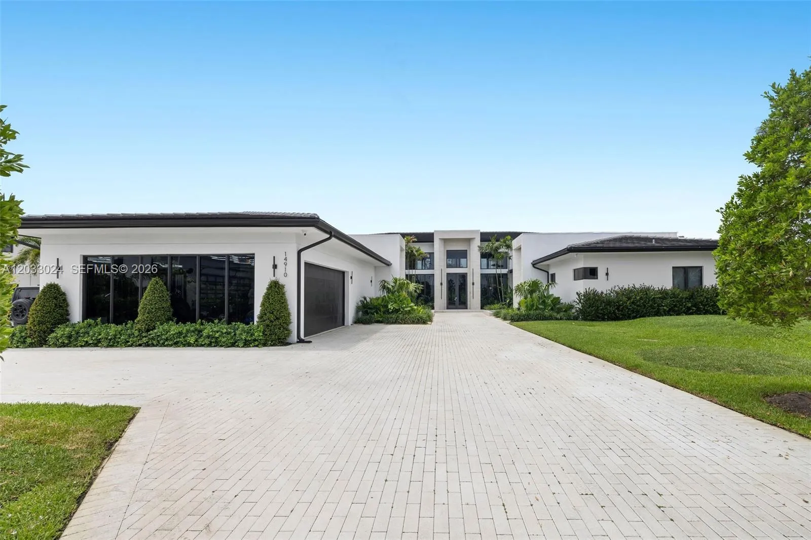 Foto de propiedad en 14910 SW 16th Court, Davie, FL 33326 Davie con MLS# 