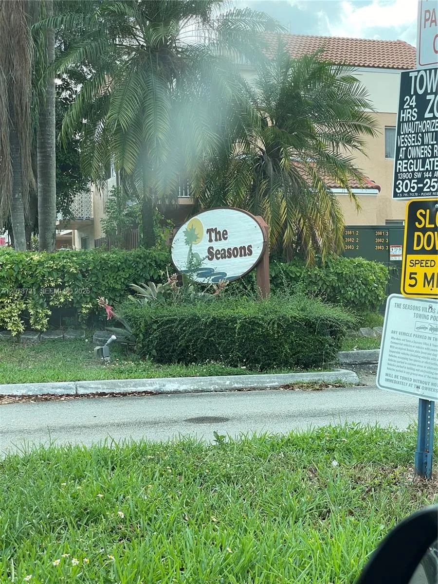 Foto de propiedad en 14911 SW 80th Street 203, Miami, FL 33193 Miami con MLS# 