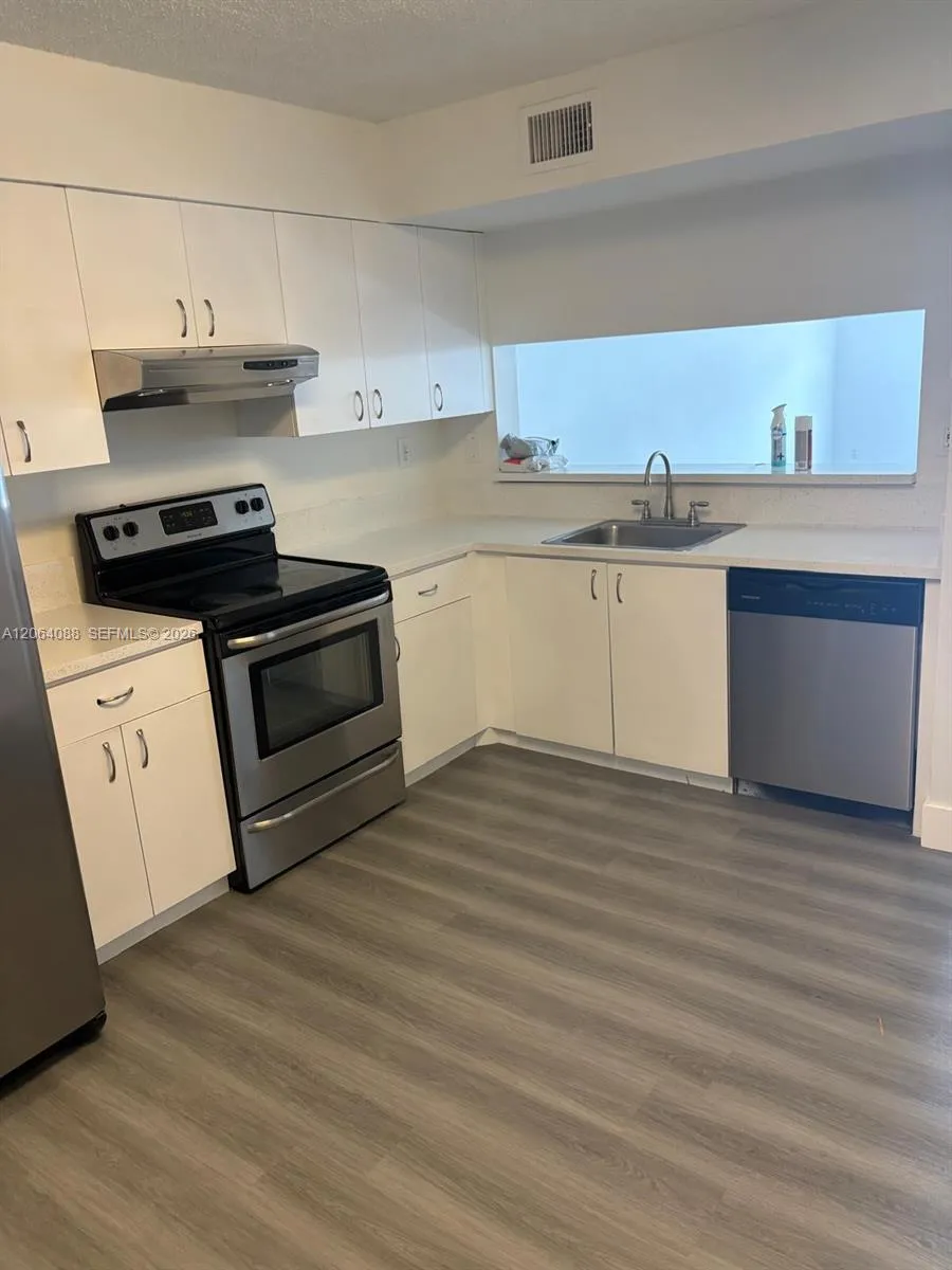 Foto de propiedad en 14931 SW 82nd Terrace 4-206, Miami, FL 33193 Miami con MLS# 