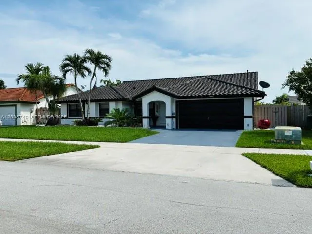 En Renta 14934 SW 168th Terrace, Miami, FL 33187, Miami, FL 33187