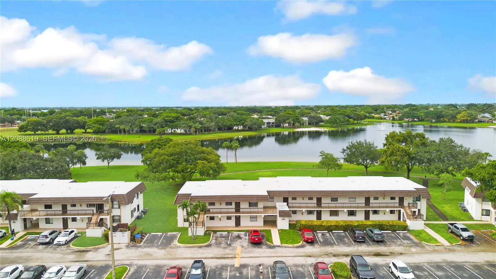 Foto de propiedad en 14935 SW 104th Street 5-105, Miami, FL 33196 Miami con MLS# 