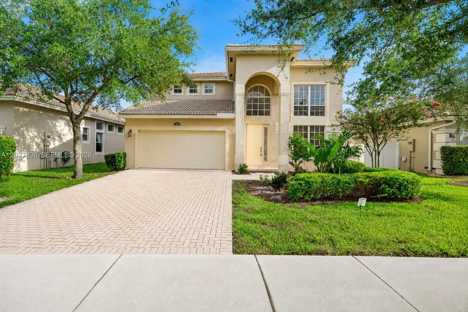 Foto de propiedad en 14935 SW 52 Street, Miramar, FL 33027 Miramar con MLS# 