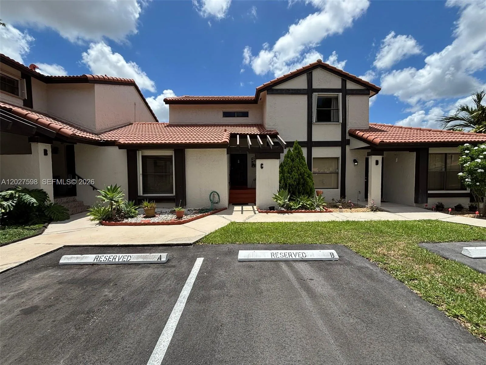 Foto de propiedad en 14950 SW 49th Lane 7C, Miami, FL 33185 Miami con MLS# 