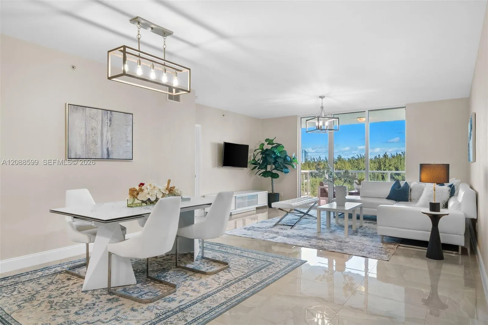 En Venta 14951 Royal Oaks Lane 701, North Miami, FL 33181, North Miami, FL 33181