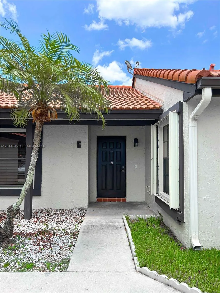 En Venta 14970 SW 48th Terrace 27G, Miami, FL 33185, Miami, FL 33185