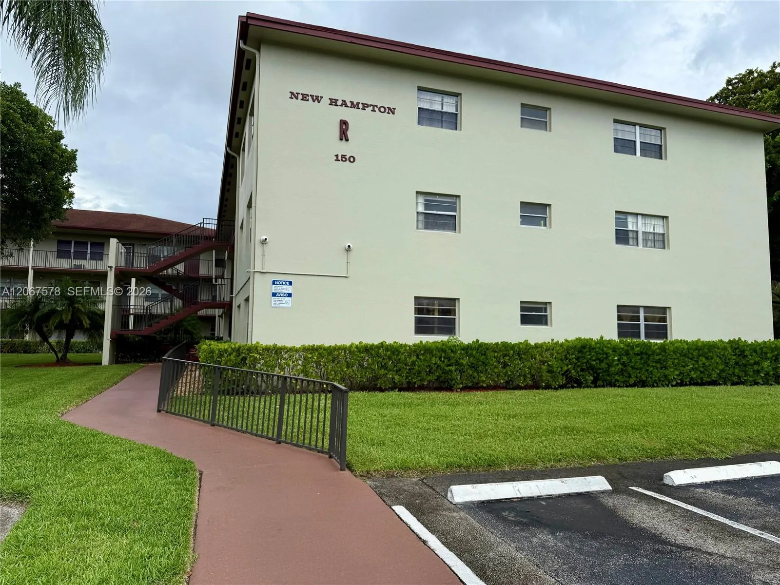 Foto de propiedad en 150 150 Sw 134th Way R109, Pembroke Pines, FL 33027 Pembroke Pines con MLS# 