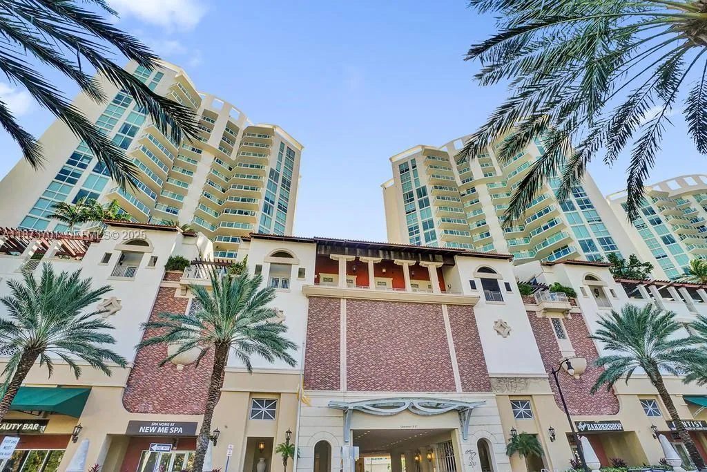 Foto de propiedad en 150 Sunny Isles Boulevard 1-1606, Sunny Isles Beach, FL 33160 Sunny Isles Beach con MLS# 