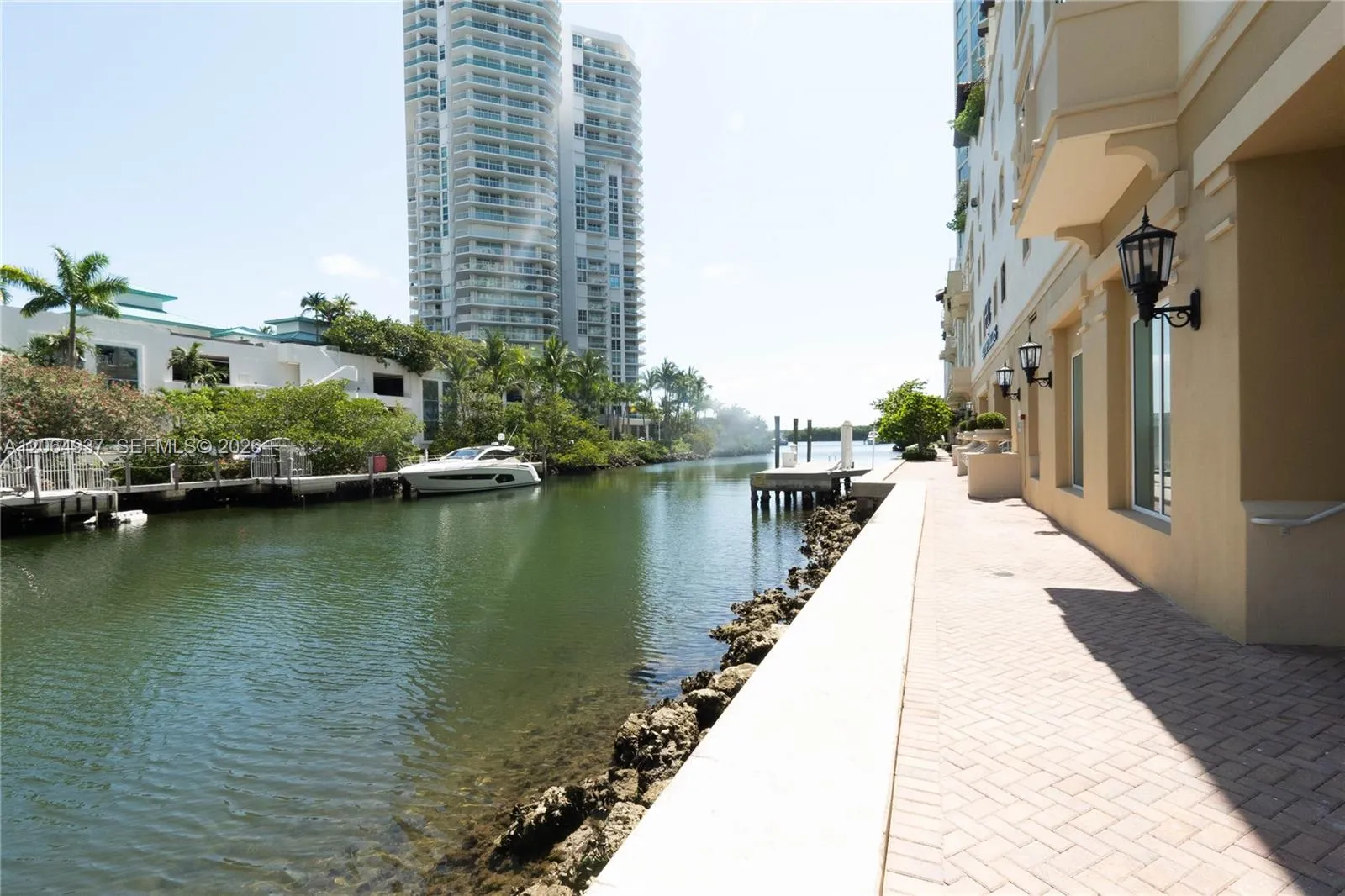 Foto de propiedad en 150 Sunny Isles Boulevard 1-TH403, Sunny Isles Beach, FL 33160 Sunny Isles Beach con MLS# 